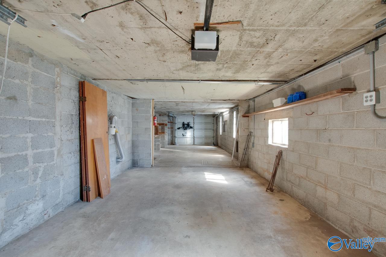 7909 Seville Drive, Huntsville, Alabama image 38