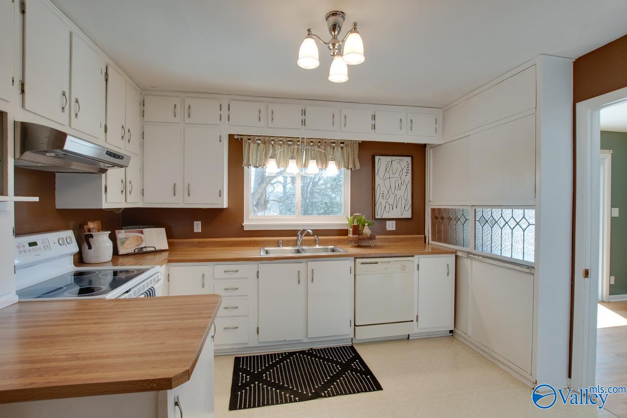 7909 Seville Drive, Huntsville, Alabama image 23