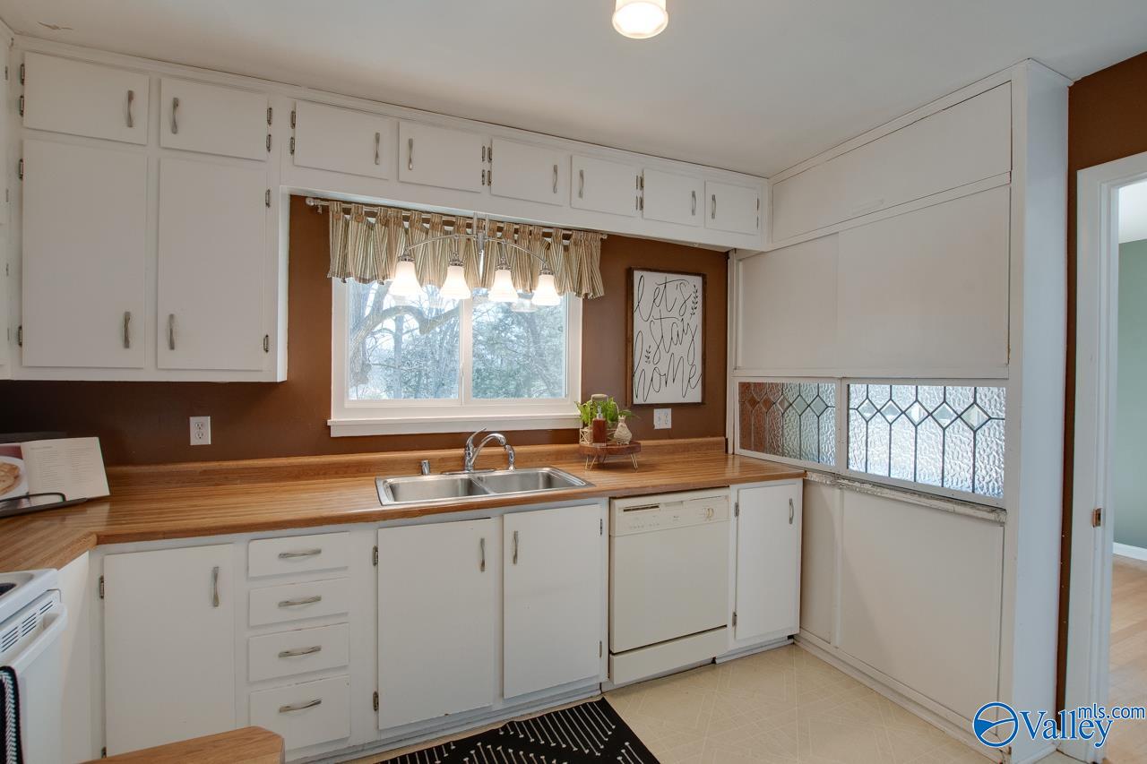 7909 Seville Drive, Huntsville, Alabama image 22