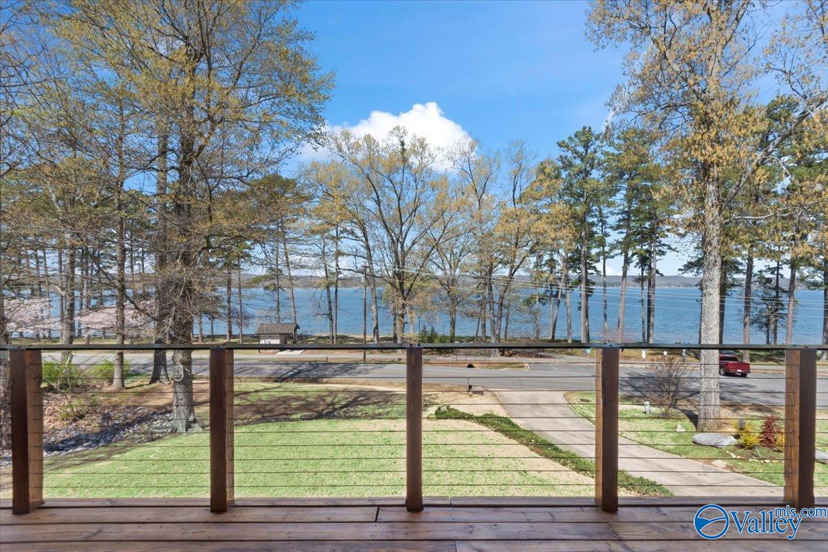 2341 Sunset Drive, Guntersville, Alabama image 4