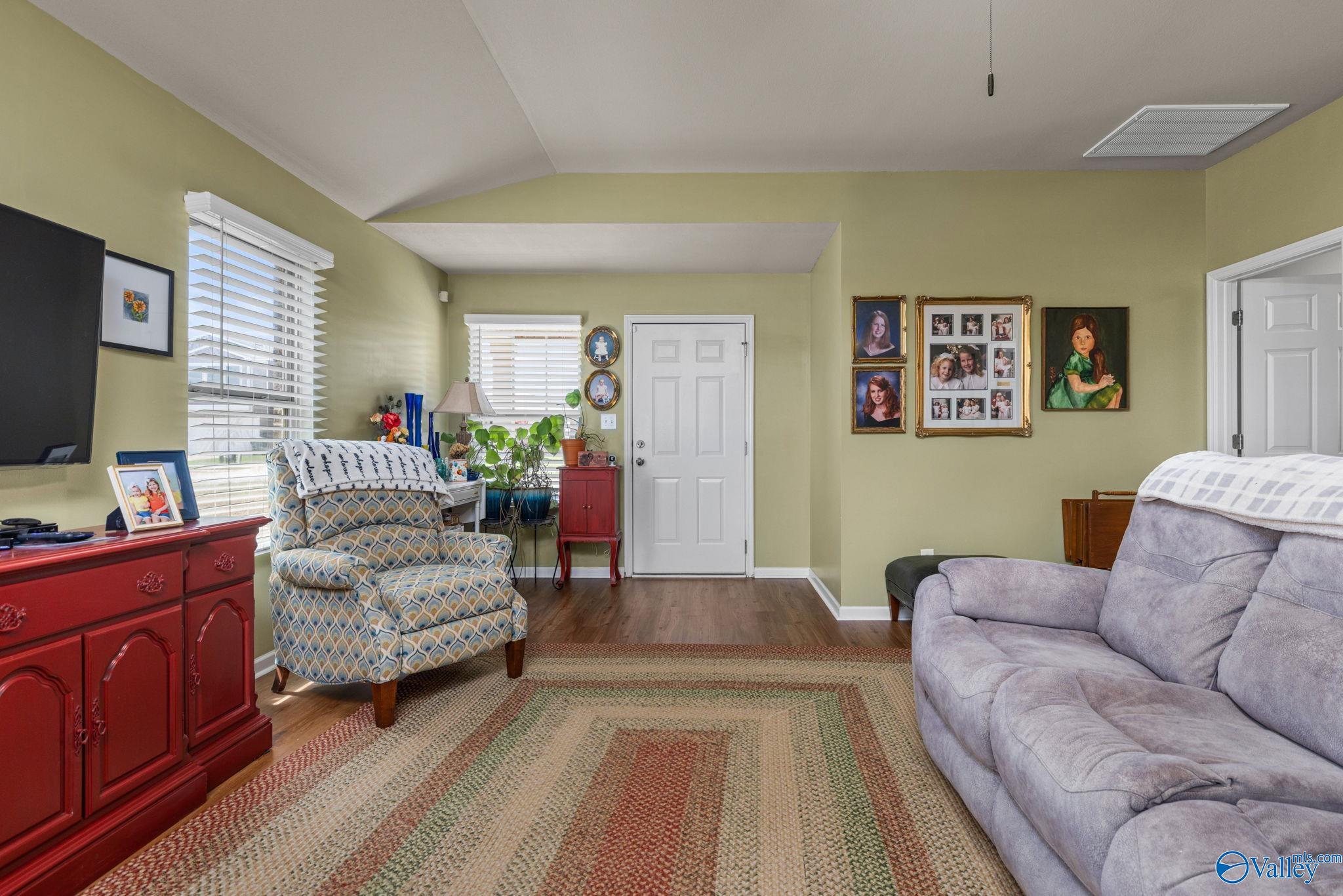 3358 Castlecreek Drive, Madison, Alabama image 4