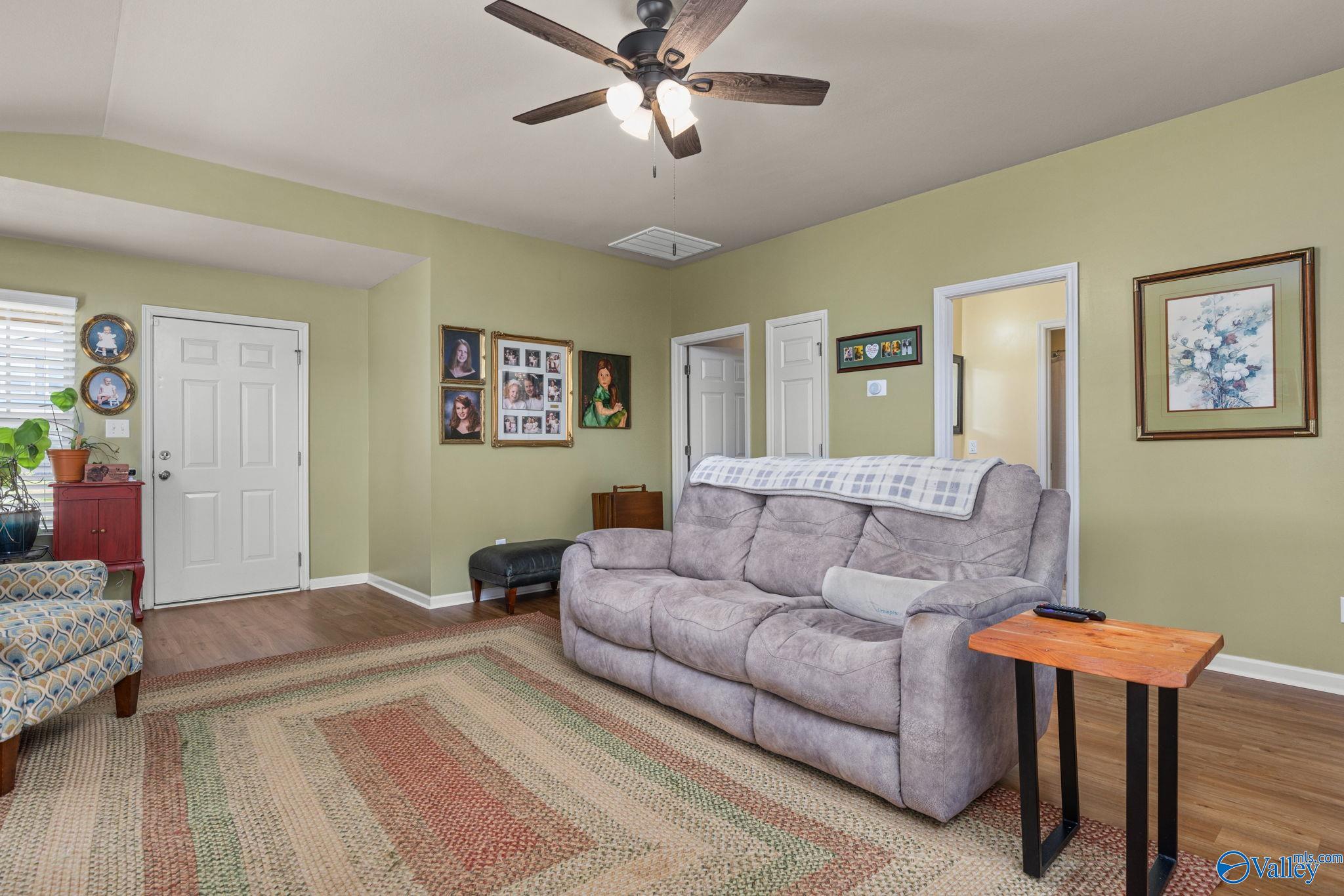 3358 Castlecreek Drive, Madison, Alabama image 5