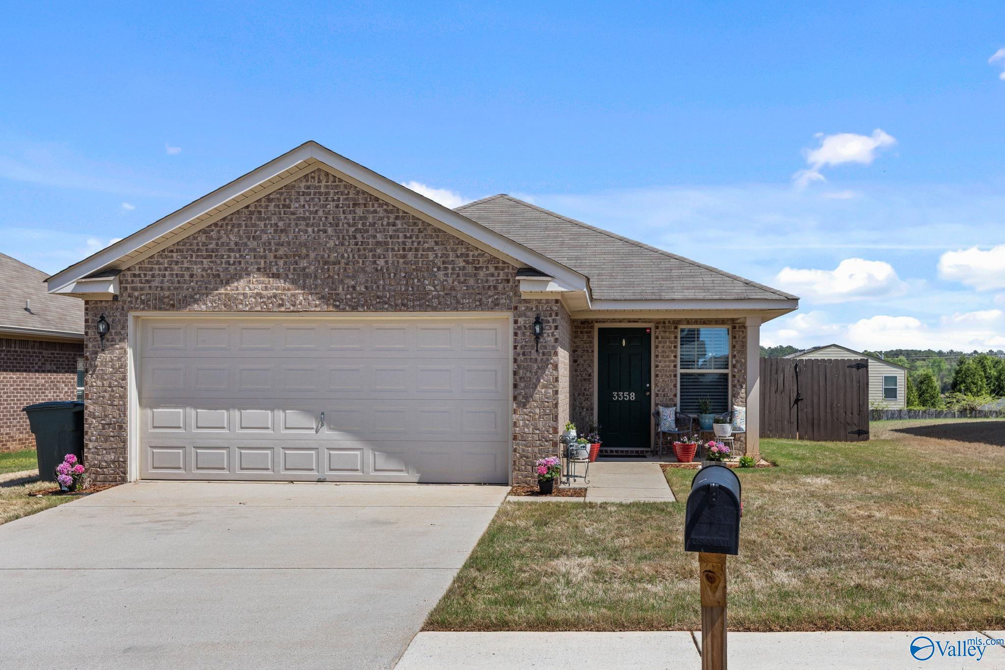 3358 Castlecreek Drive, Madison, Alabama image 1