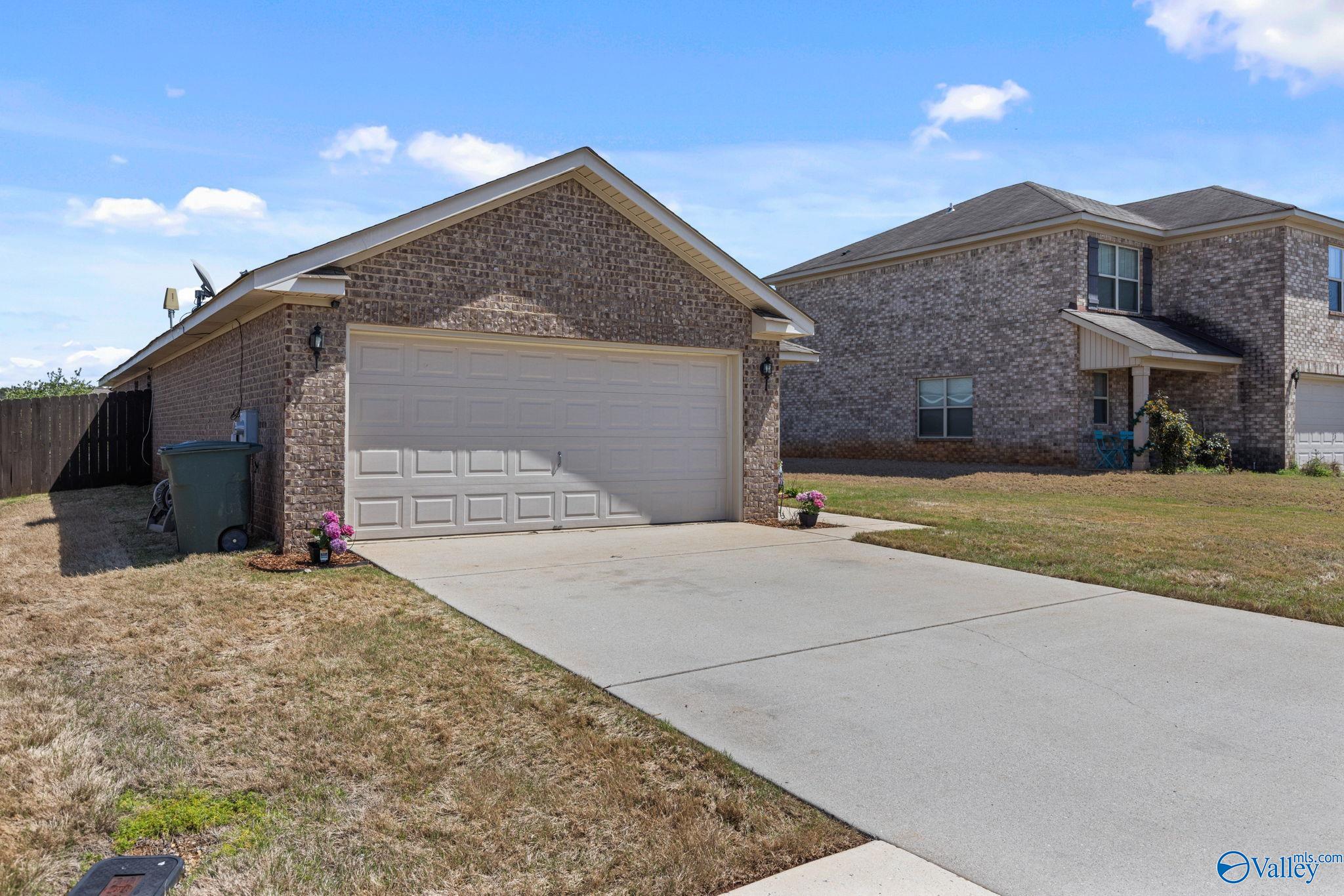 3358 Castlecreek Drive, Madison, Alabama image 3