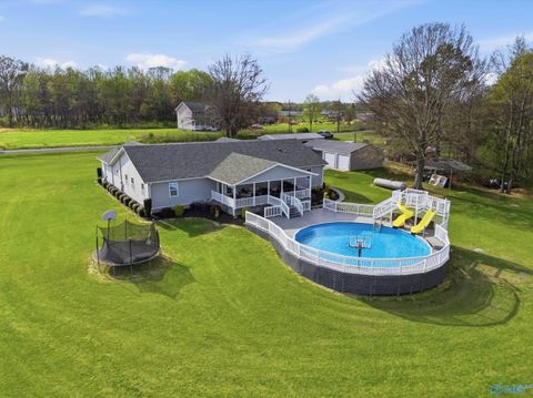 Photo of 1220 County Road 68, Section, AL 35771 (MLS # 21913955)