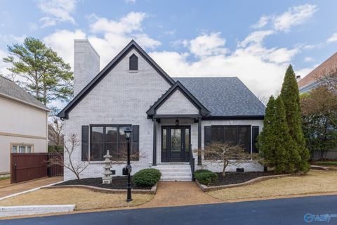 Photo of 1419 SE California Street, Huntsville, AL 35801 (MLS # 21911327)