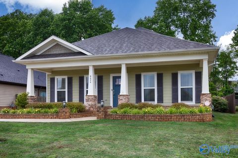 Photo of 6424 Dunnavant Place, Huntsville, AL 35806 (MLS # 21917529)