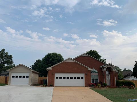 Photo of 24143 Christian Lane, Athens, AL 35613 (MLS # 21912265)