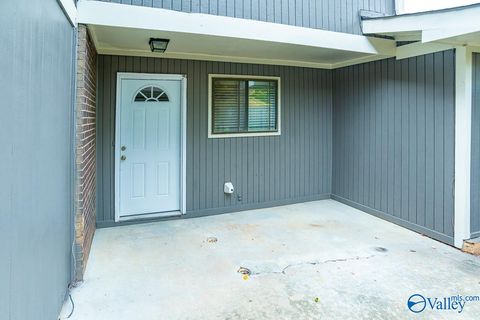 Townhouse For Sale - 140 Summerview Drive<br/> Madison, AL 35758