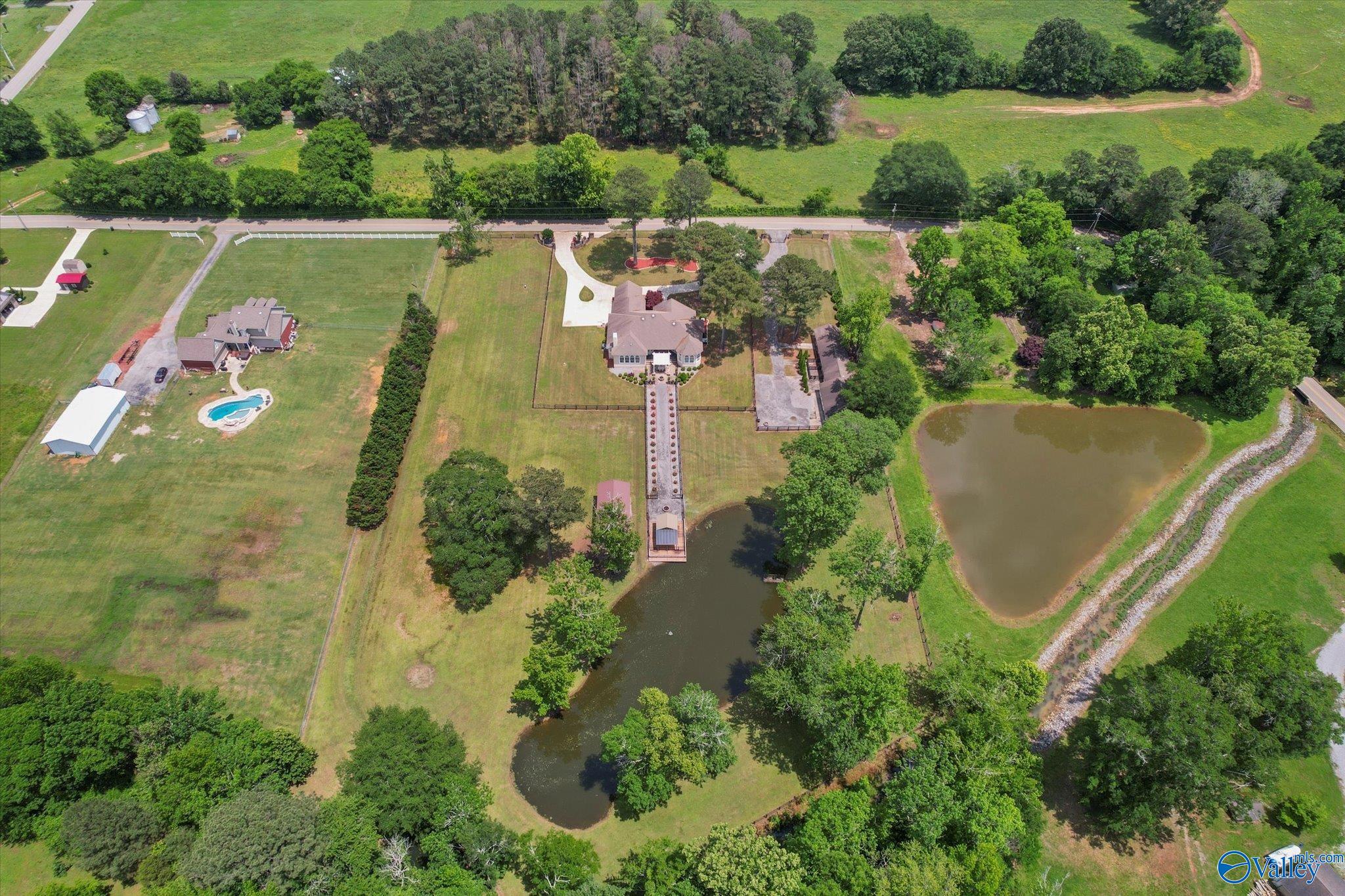 156 South Green Mountain Road, Owens Cross Roads, Alabama image 2