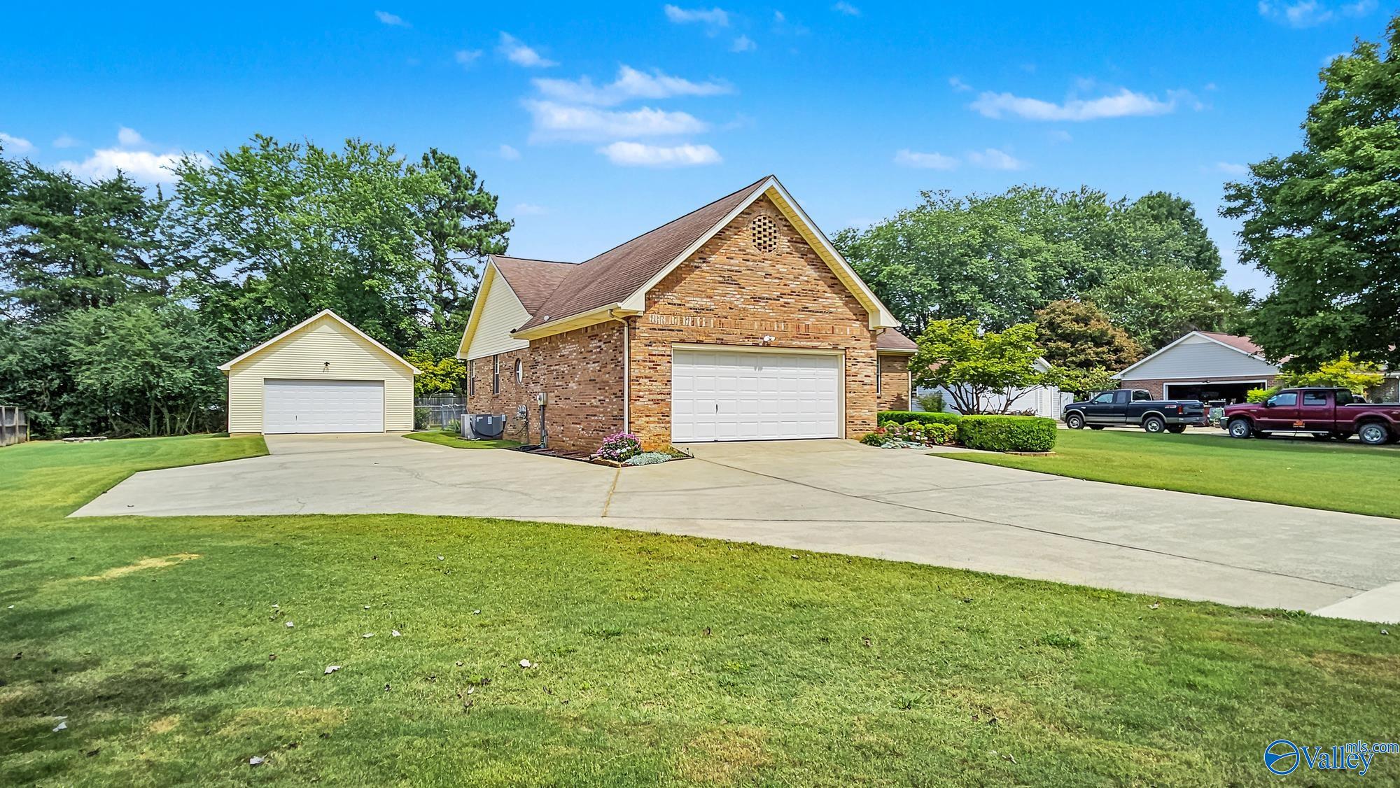 27583 Azalea Trail
