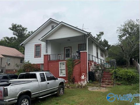 Photo of 16 Little Street, Gadsden, AL 35904 (MLS # 21908148)