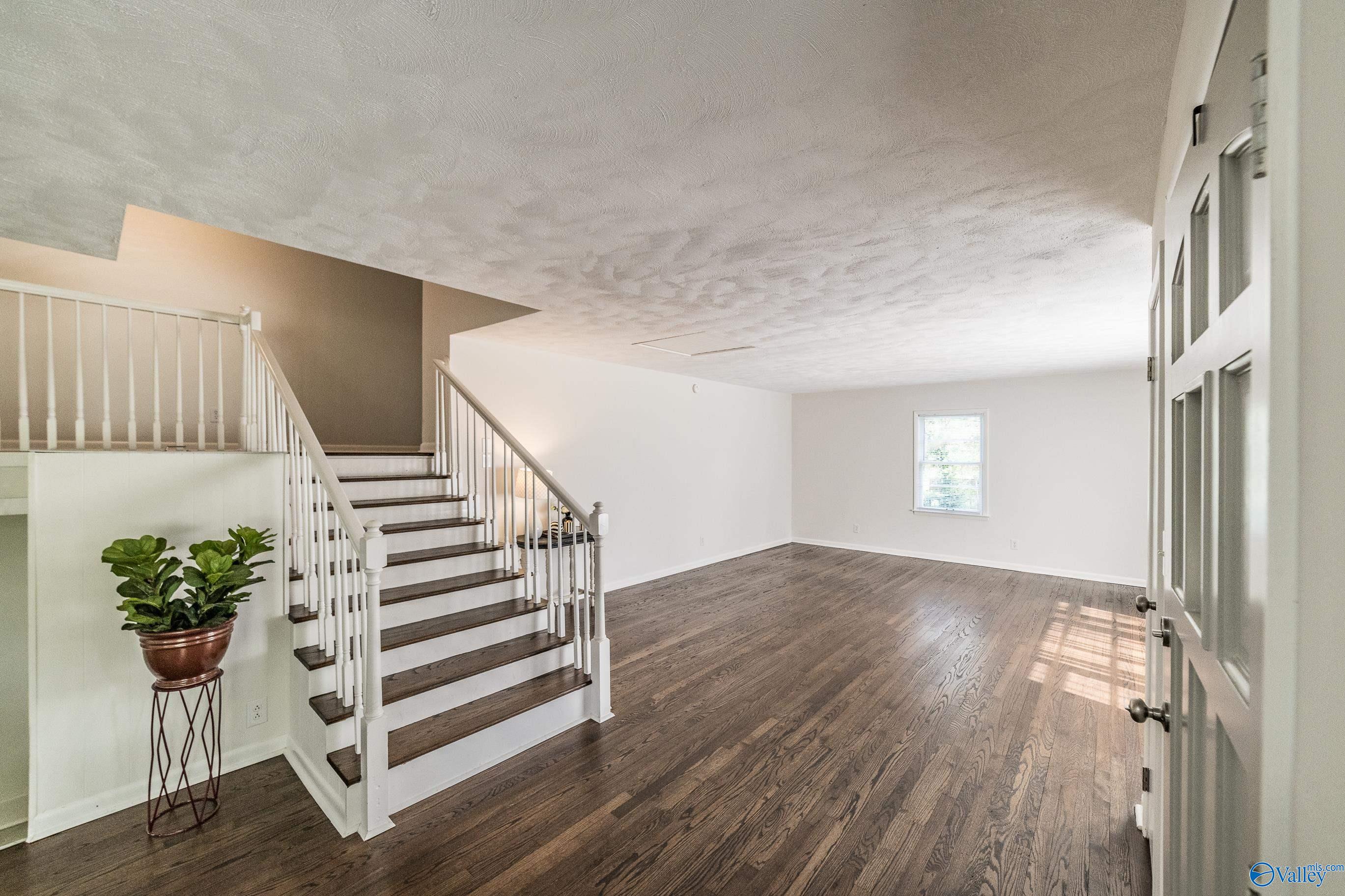 7175 Moores Mill Road NE