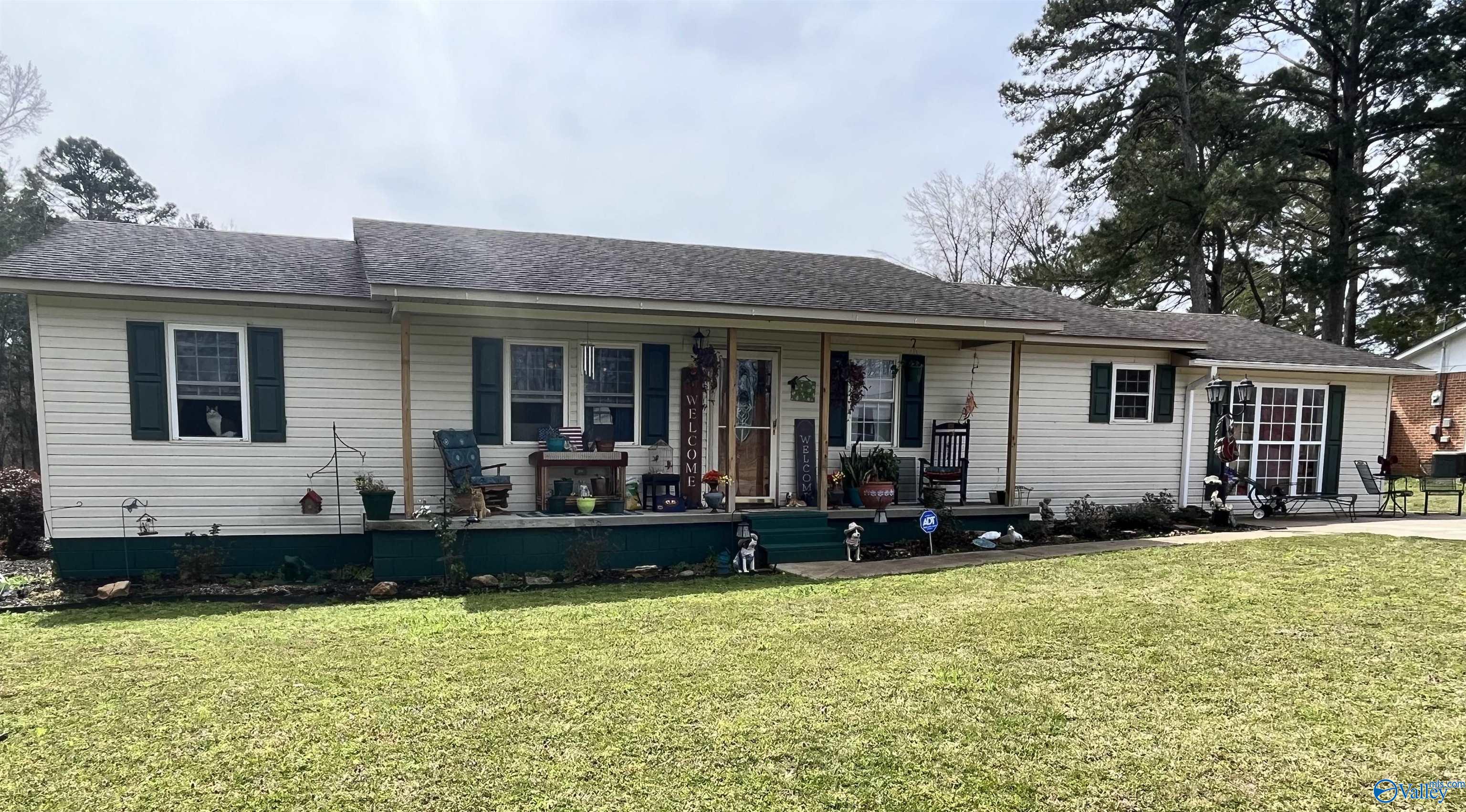 2272 Hillview Street, Hartselle, Alabama image 1