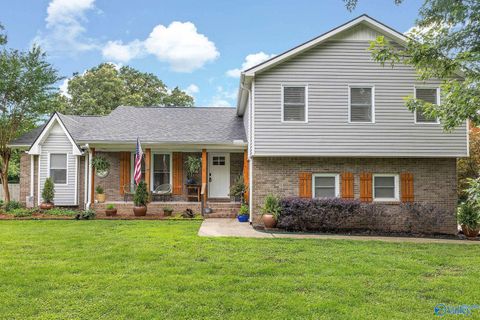 Homes For Sale - 106 Abbottsford Road<br/> Huntsville, AL 35811