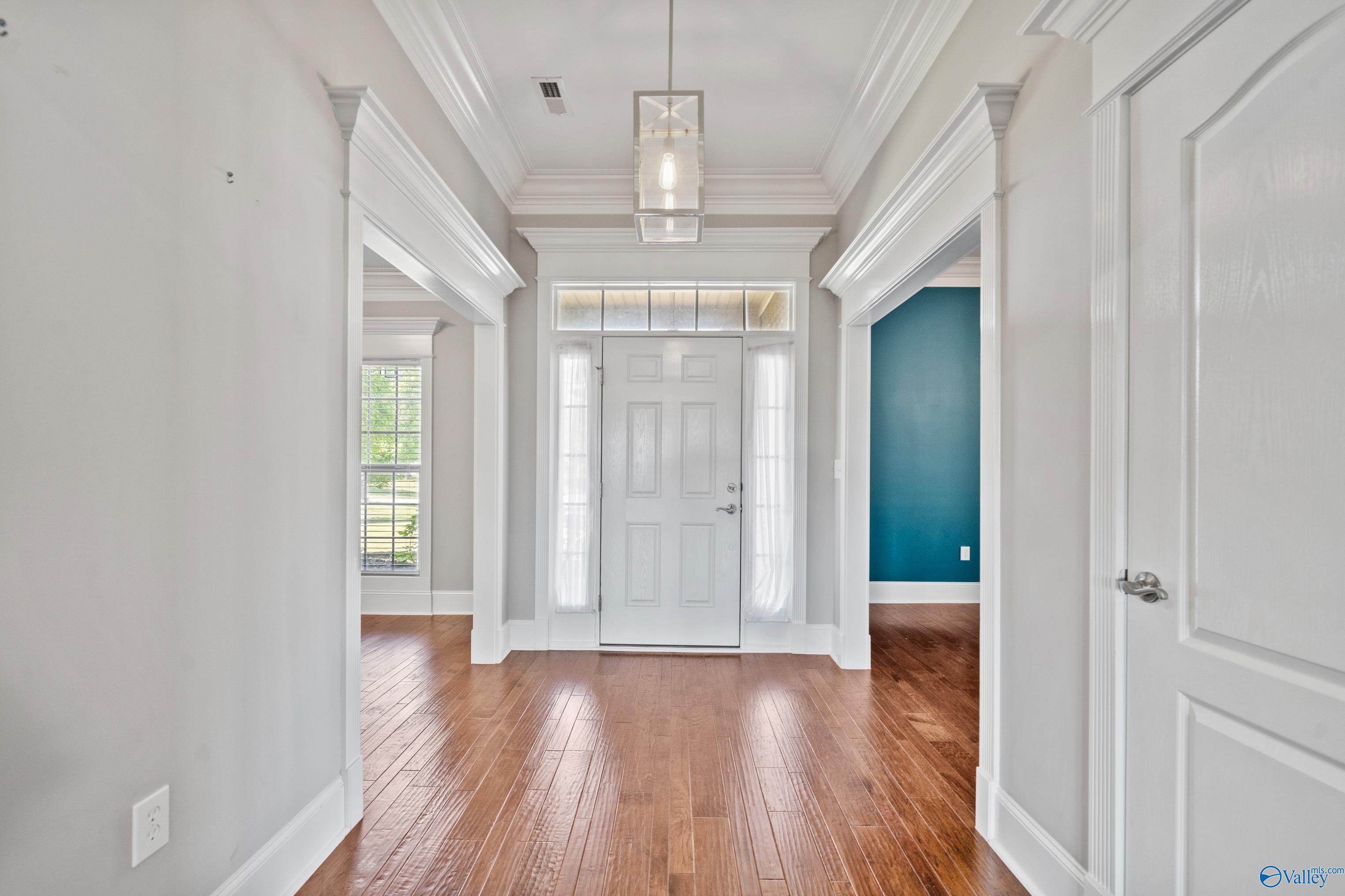 4802 Pinebrook Court, Owens Cross Roads, Alabama image 2