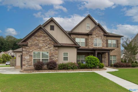 Photo of 3103 Hideaway Lane, Owens Cross Roads, AL 35763 (MLS # 21919341)