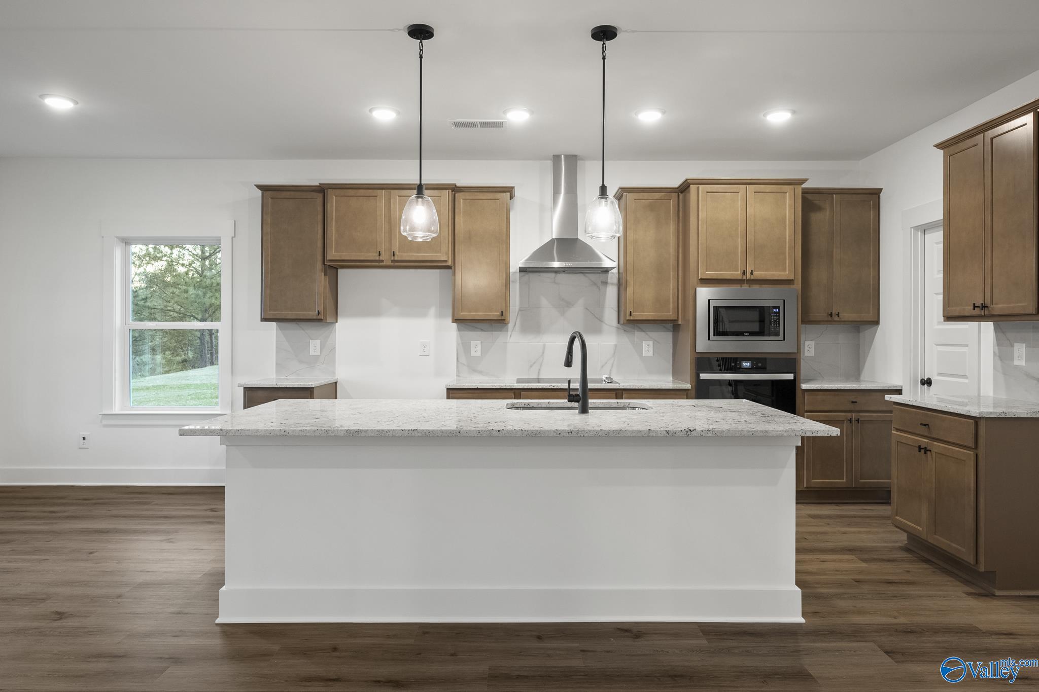188 Chesire Cove Lane, New Market, Alabama image 7