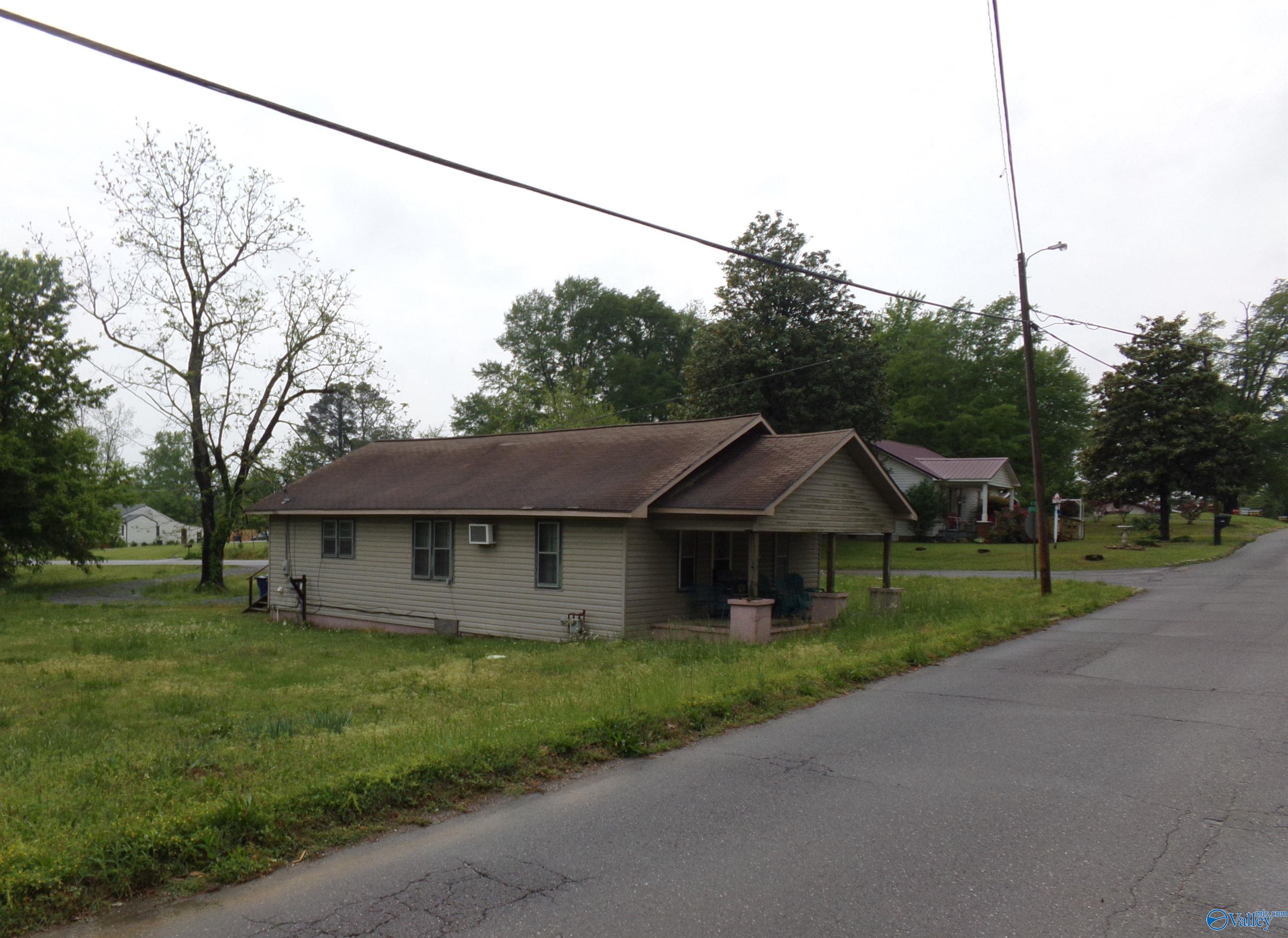 353 NW 4th Avenue, Arab, Alabama image 2