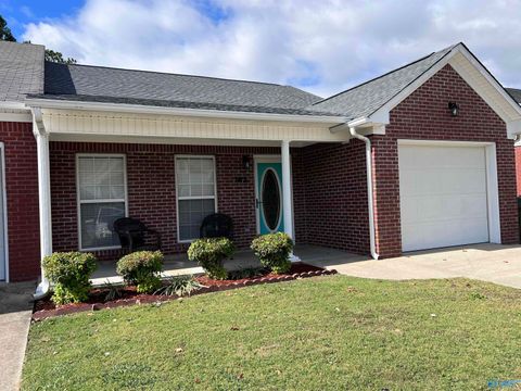 Townhouse For Sale - 162 Sycamore Place<br/> Limestone County, Athens, AL 35611