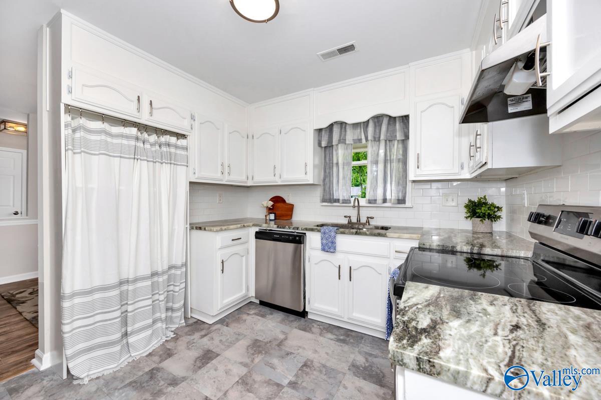 1503 Cedarwood Circle, Huntsville, Alabama image 12