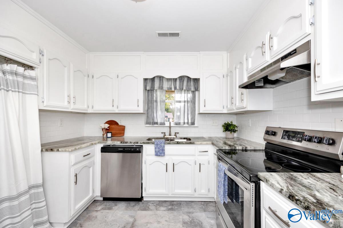 1503 Cedarwood Circle, Huntsville, Alabama image 13