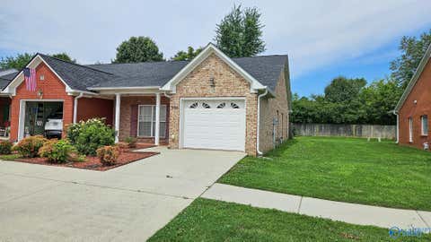 Townhouse For Sale - 208 Santana Drive<br/> Athens, AL 35611