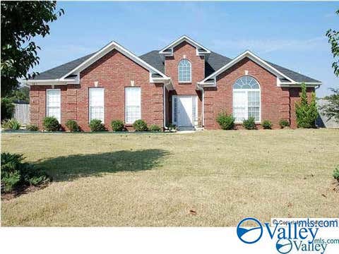 Homes For Rent - 183 Timber Oak Road<br/> Huntsville, AL 35806