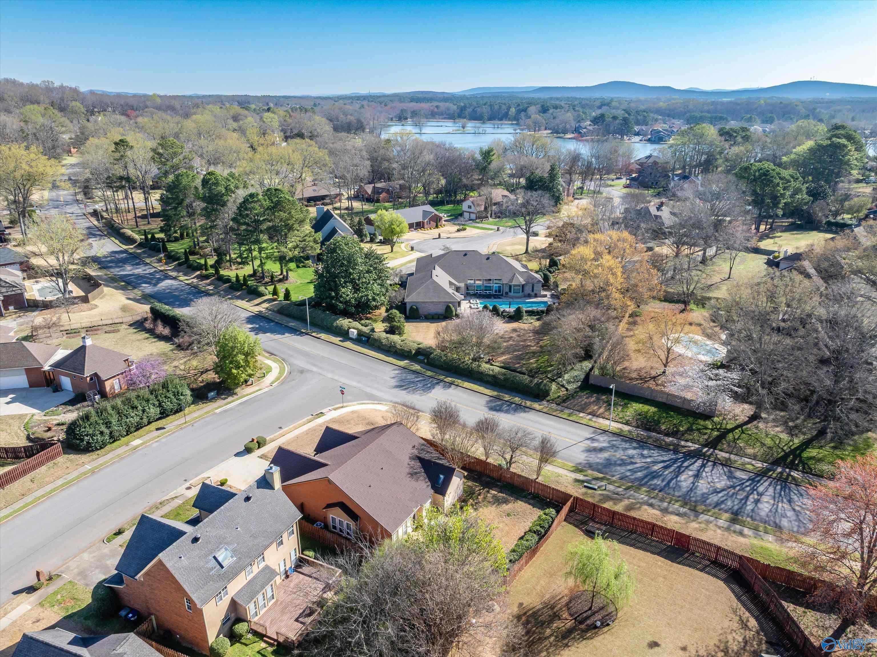 100 Spinnaker Ridge Drive, Huntsville, Alabama image 7