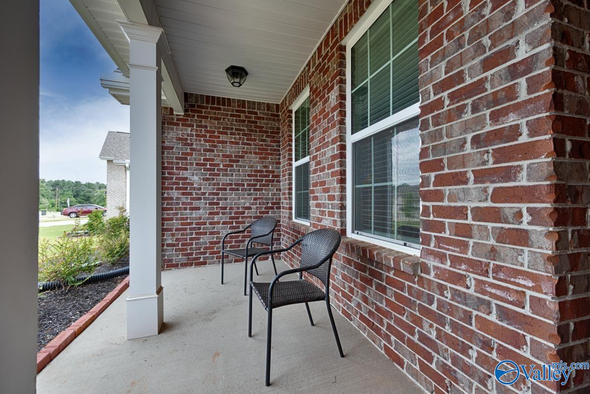 347 Kendall Downs Boulevard, Toney, Alabama image 5