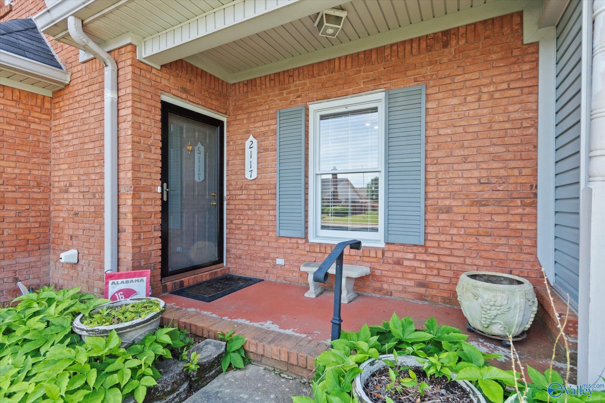 2117 Eastbrook Se, Decatur, Alabama image 2