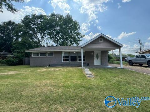 Homes For Rent - 2810 Hillsboro Road<br/> Huntsville, AL 35805