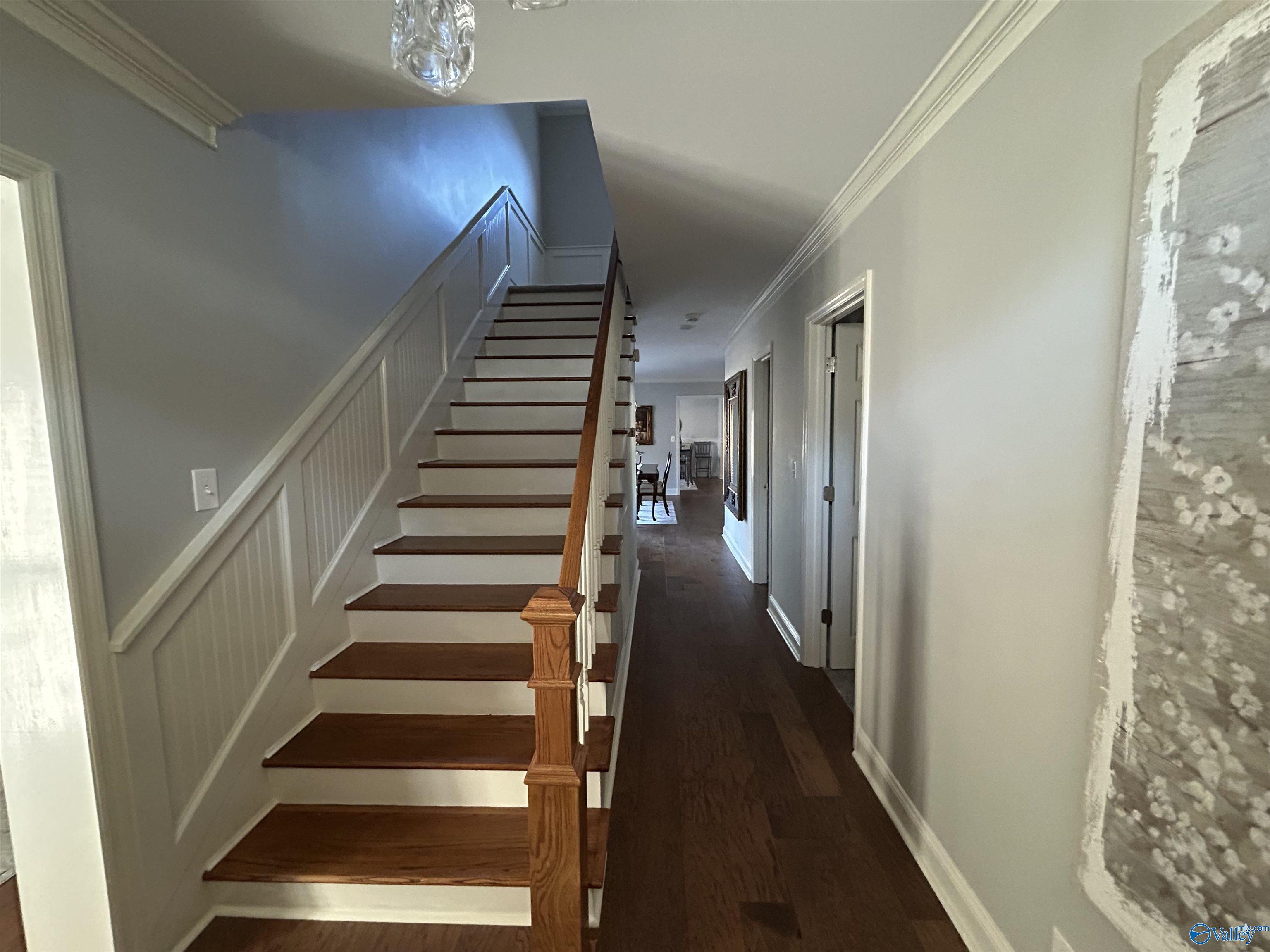 311 Inverness Drive SW