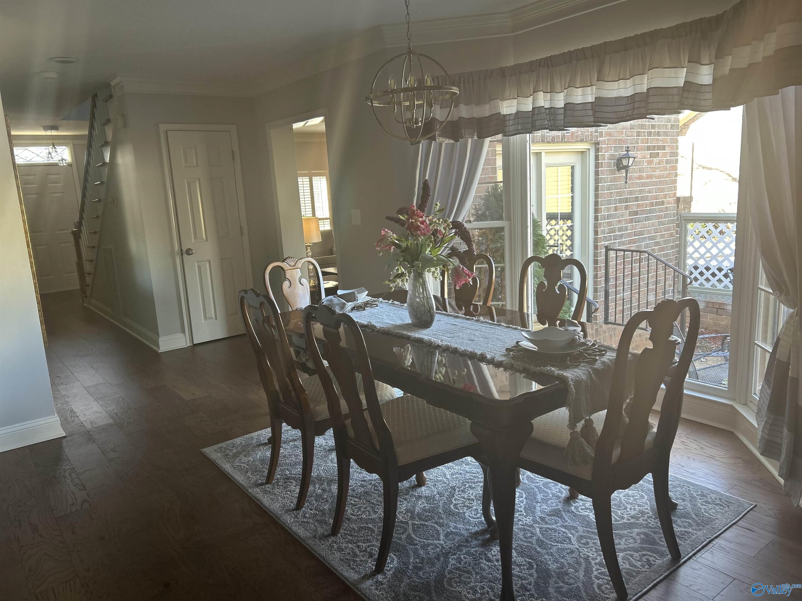 311 Inverness Drive SW