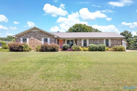 Homes For Sale - 1507 Hickory Street<br/> Albertville, AL 35950