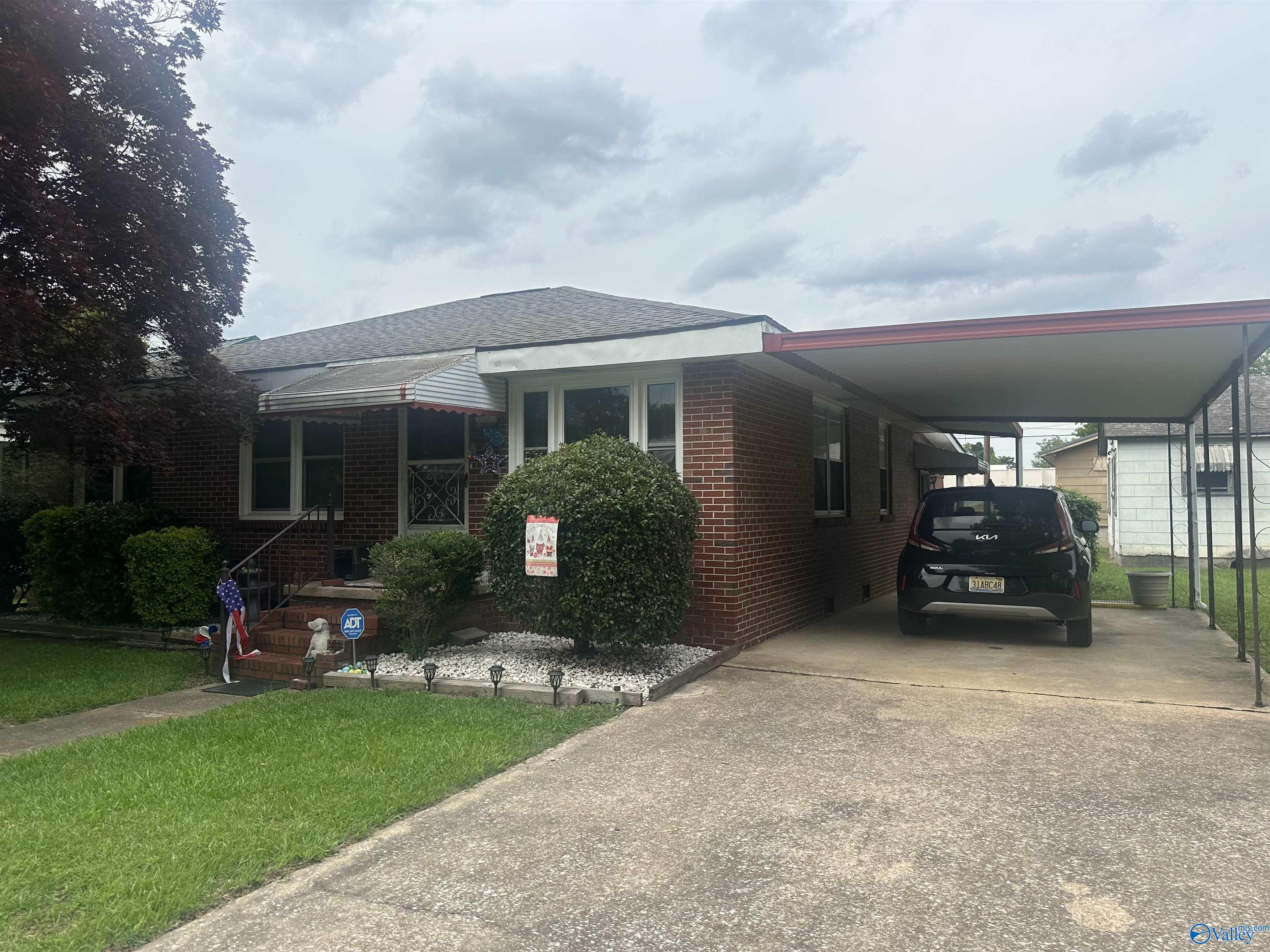 220 E Walnut Street, Gadsden, Alabama image 2