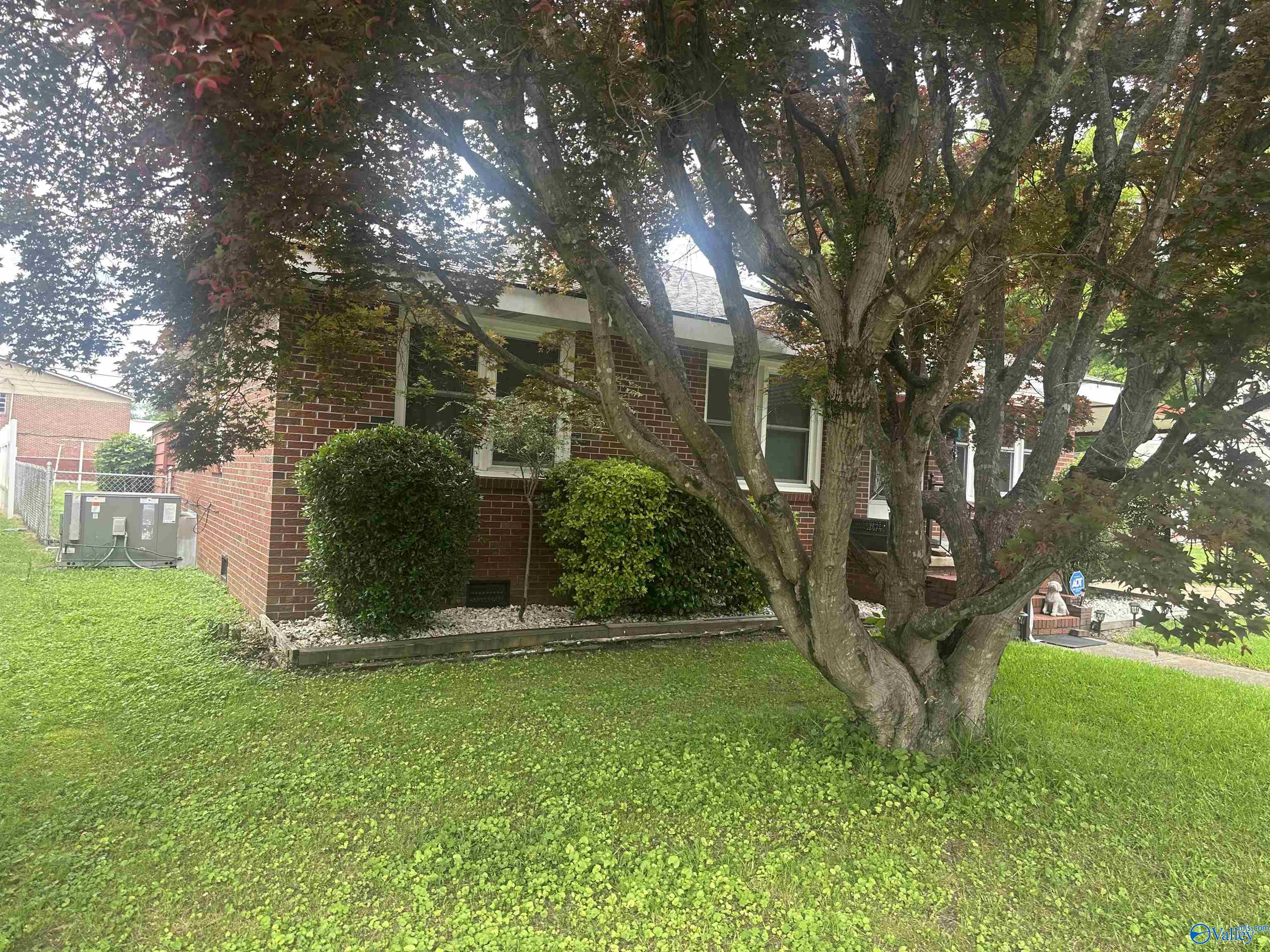 220 E Walnut Street, Gadsden, Alabama image 3