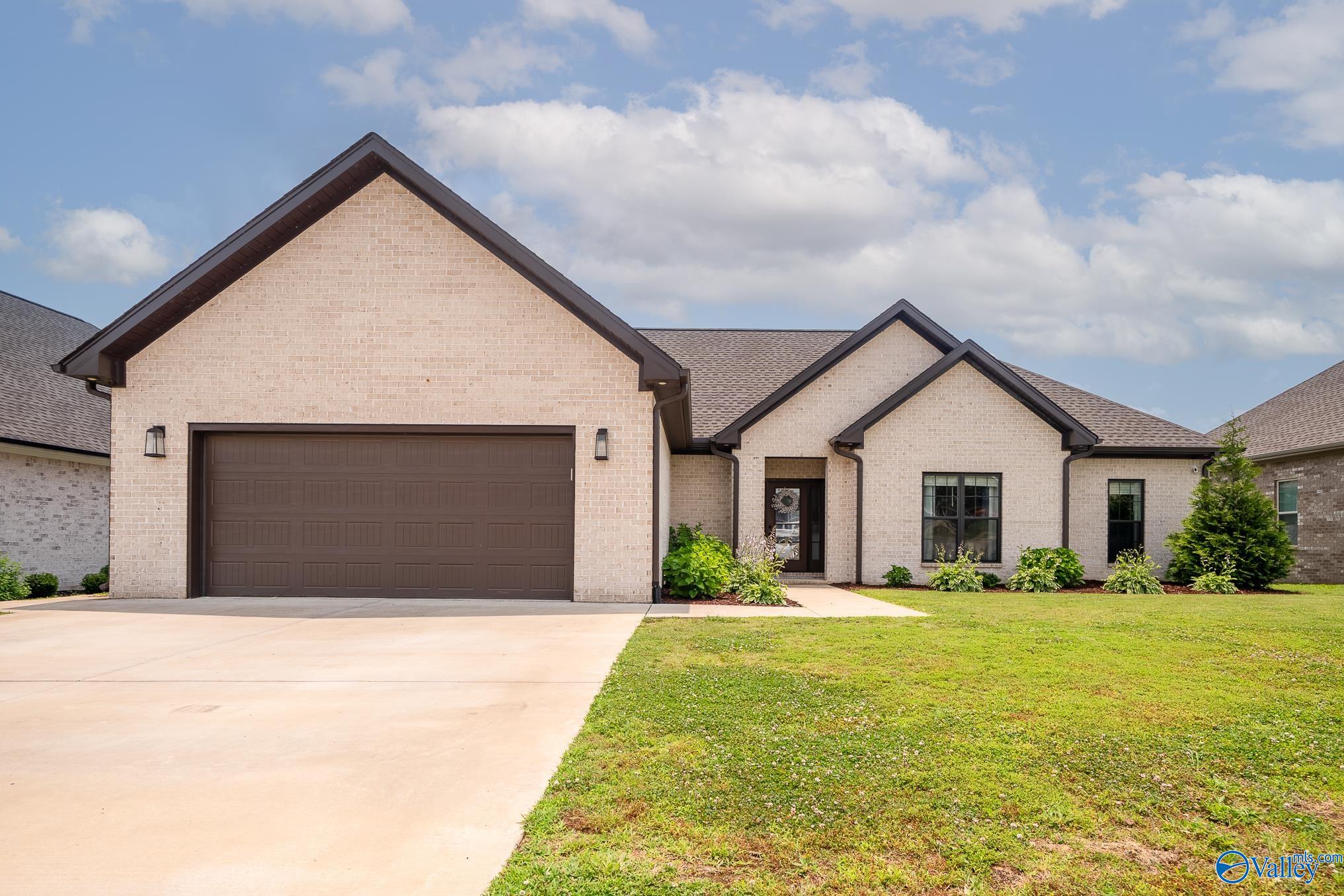 472 Zoey Grace Drive, Rogersville, Alabama image 1