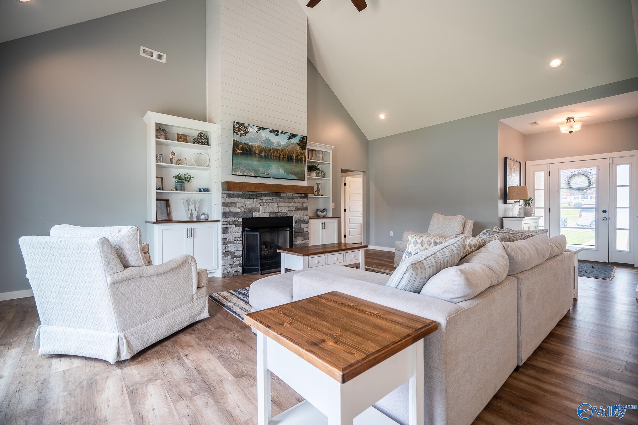 472 Zoey Grace Drive, Rogersville, Alabama image 3