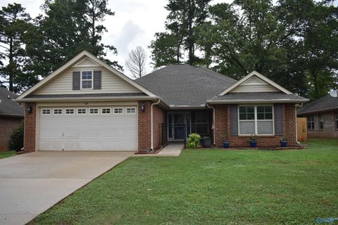 Homes For Sale - 142 Fields Pond Drive<br/> Madison, AL 35756