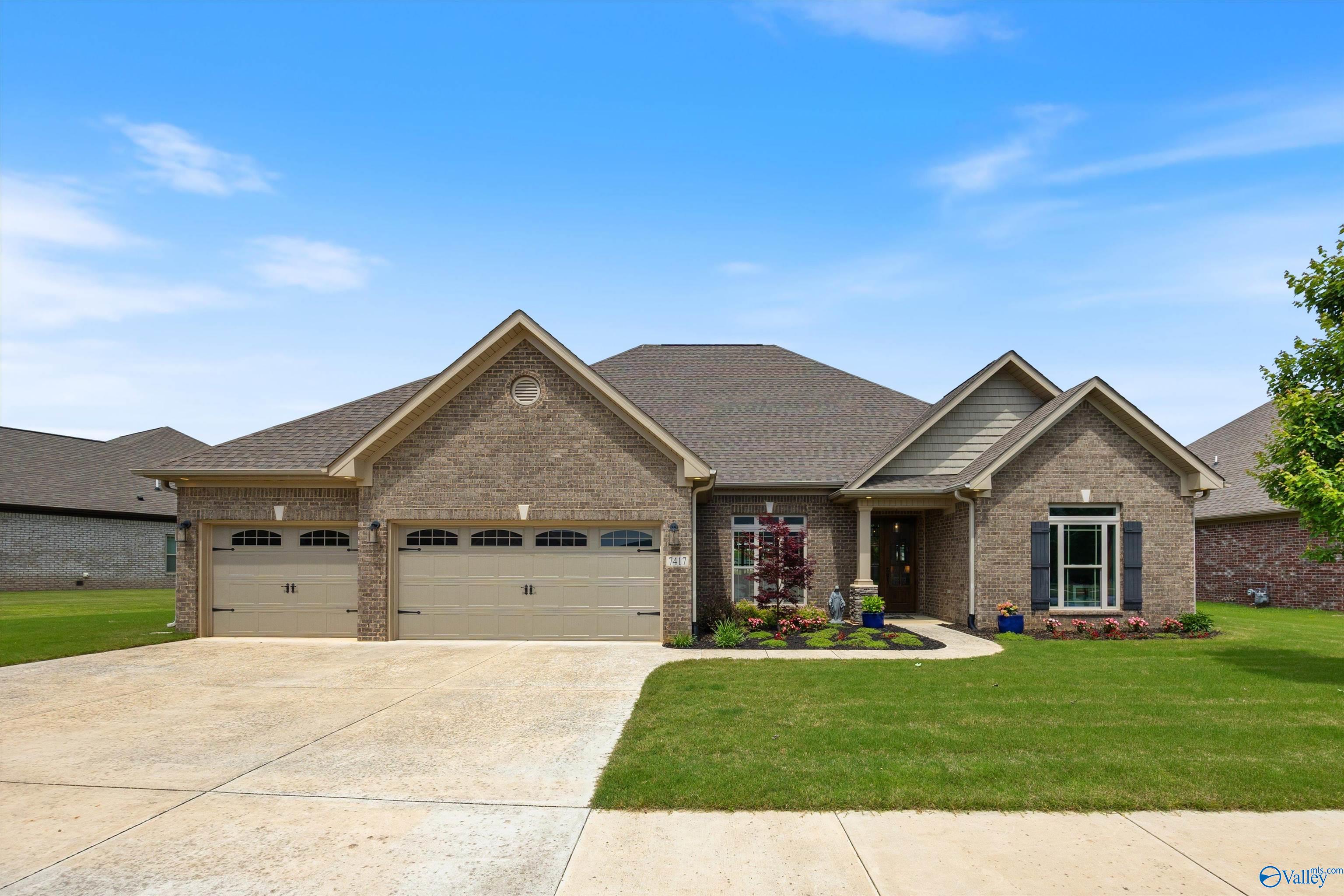 7417 Flint Crossing Circle, Owens Cross Roads, Alabama image 1