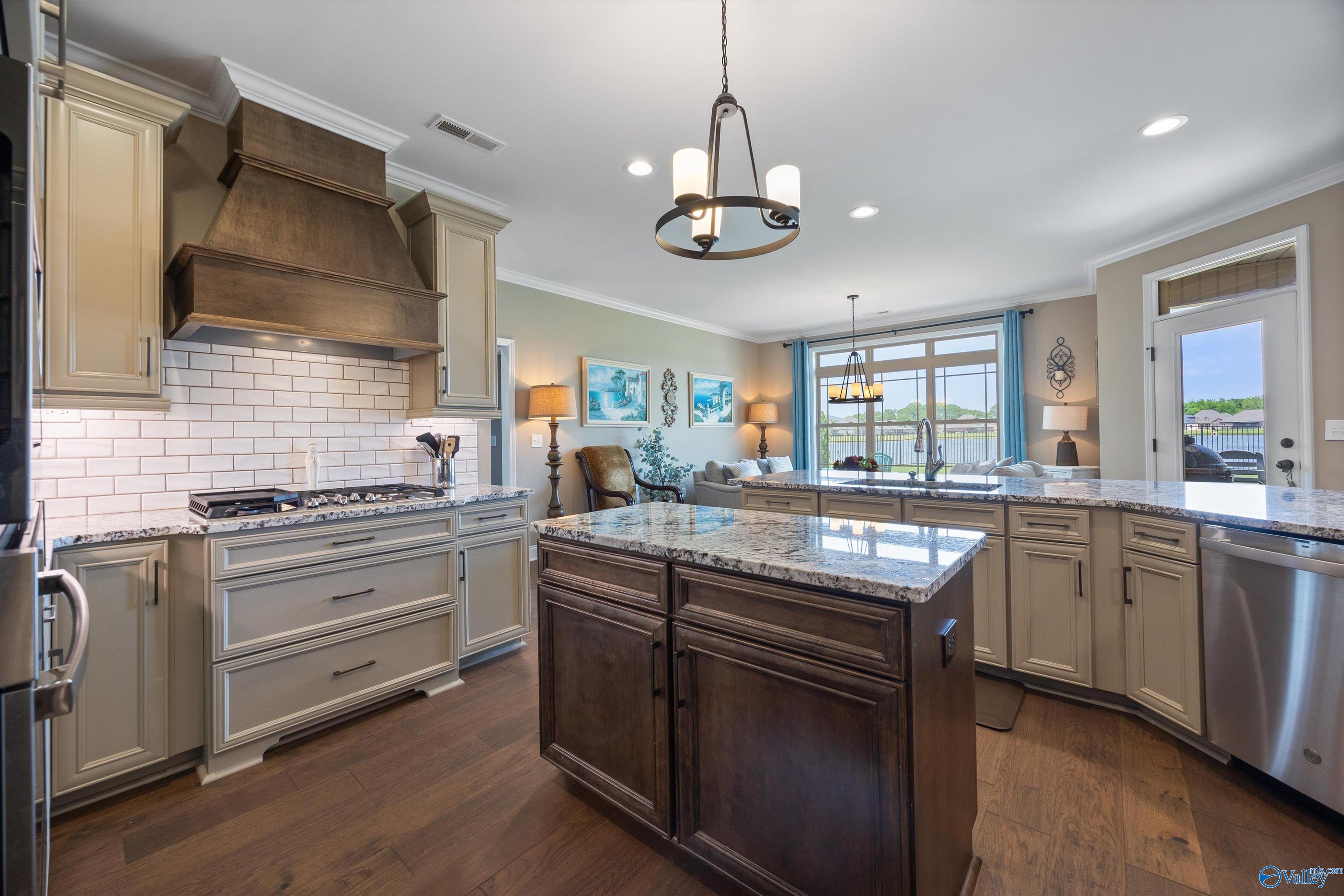 7417 Flint Crossing Circle, Owens Cross Roads, Alabama image 11