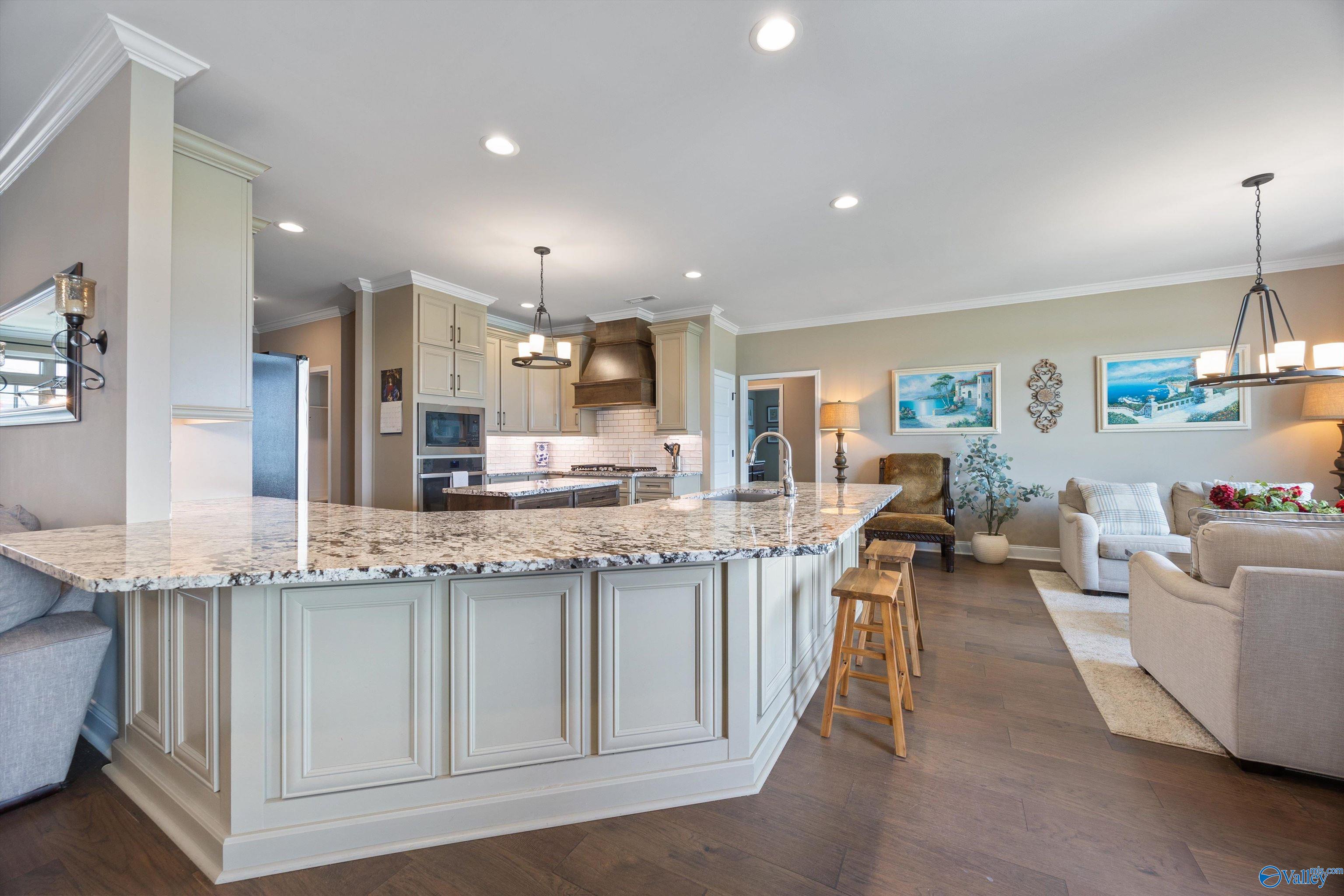 7417 Flint Crossing Circle, Owens Cross Roads, Alabama image 12