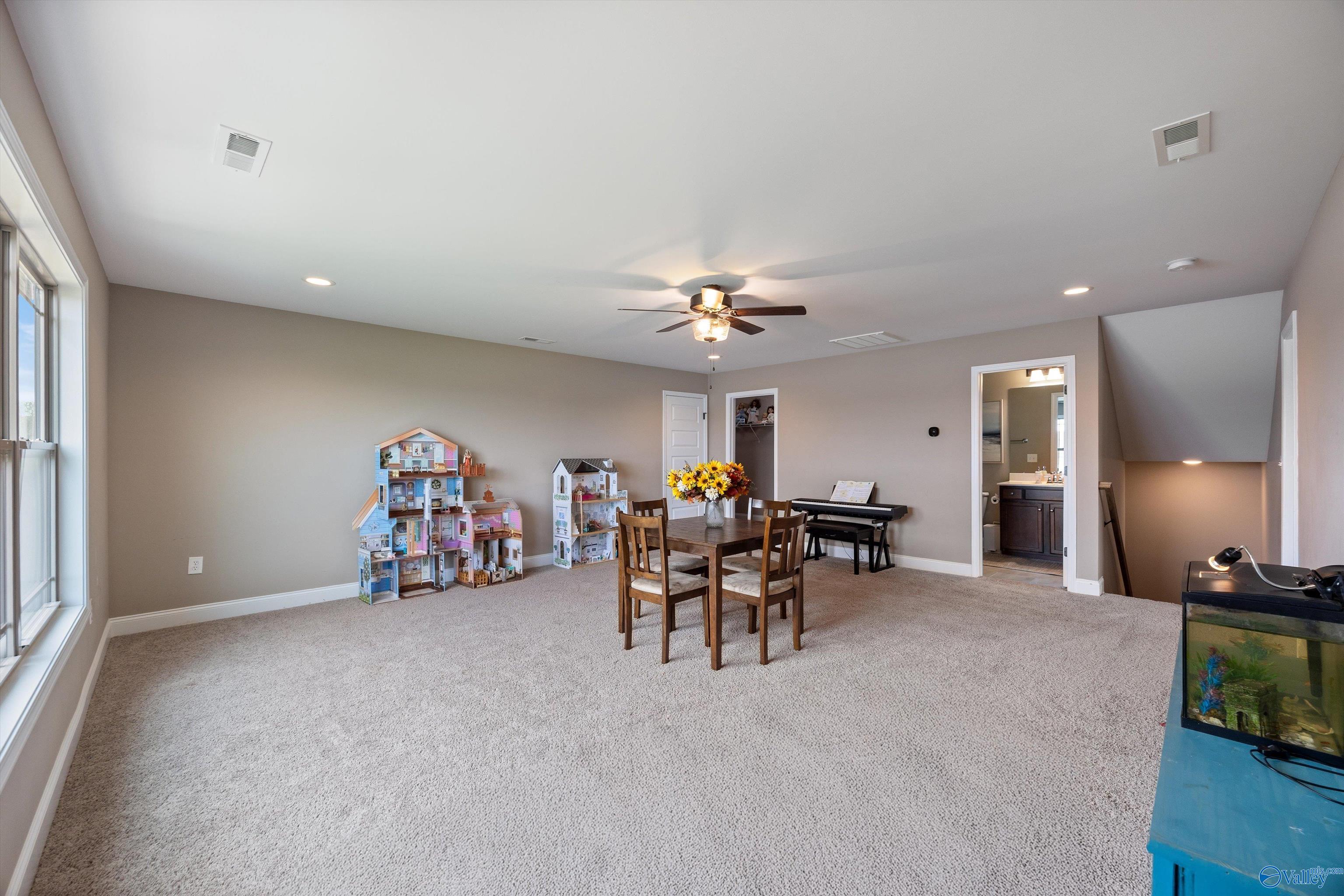 7417 Flint Crossing Circle, Owens Cross Roads, Alabama image 26