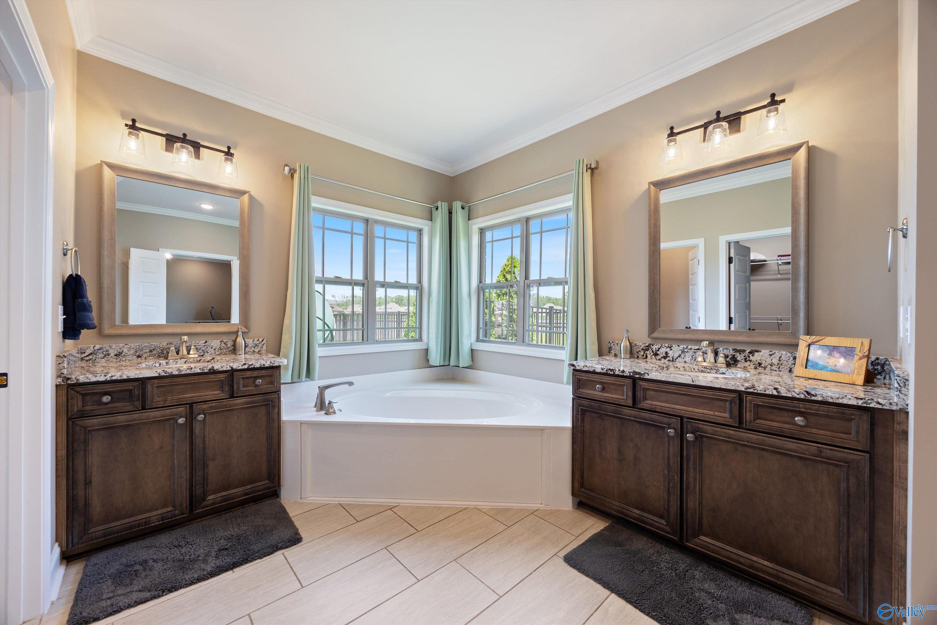 7417 Flint Crossing Circle, Owens Cross Roads, Alabama image 20