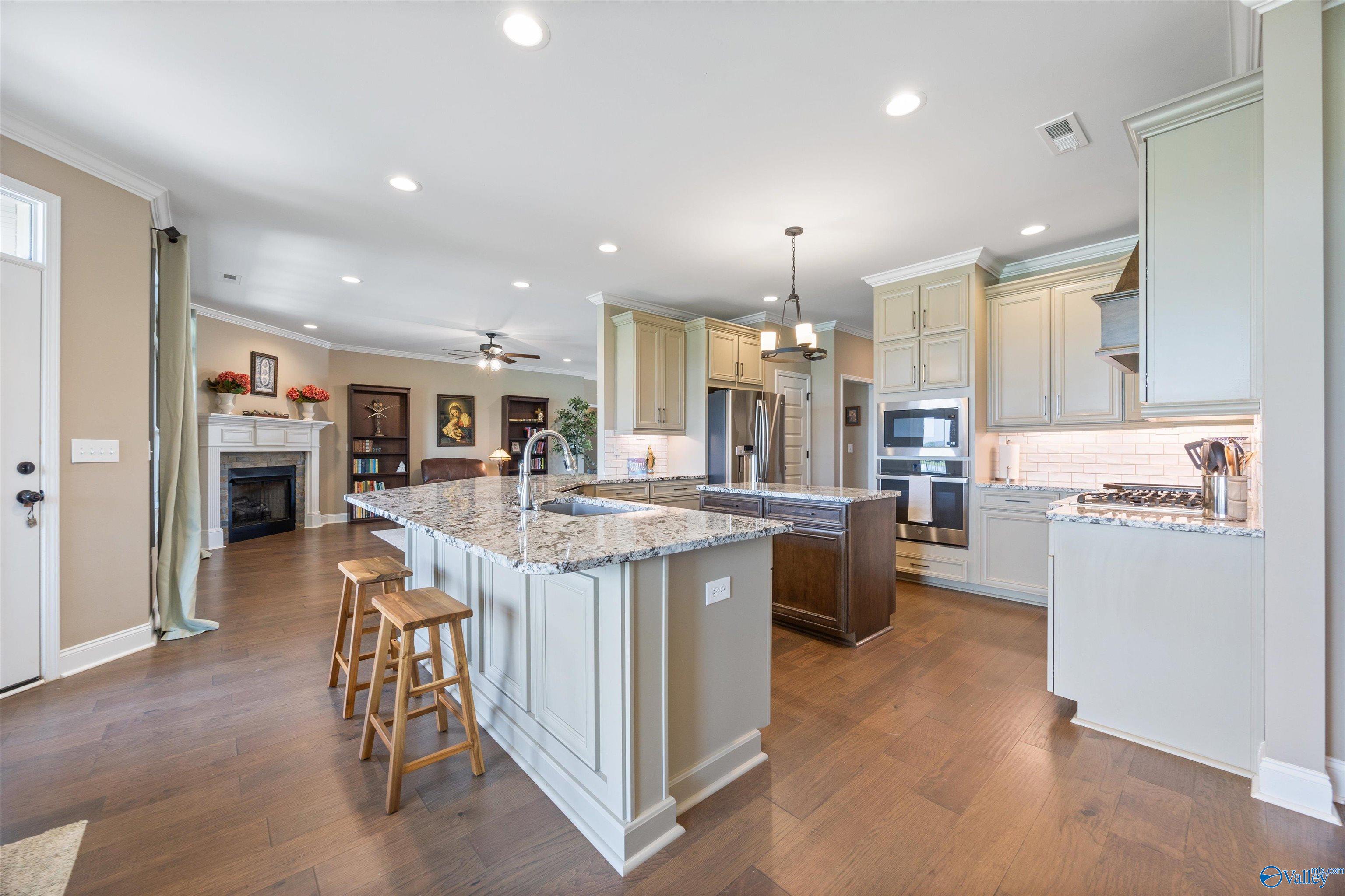 7417 Flint Crossing Circle, Owens Cross Roads, Alabama image 10