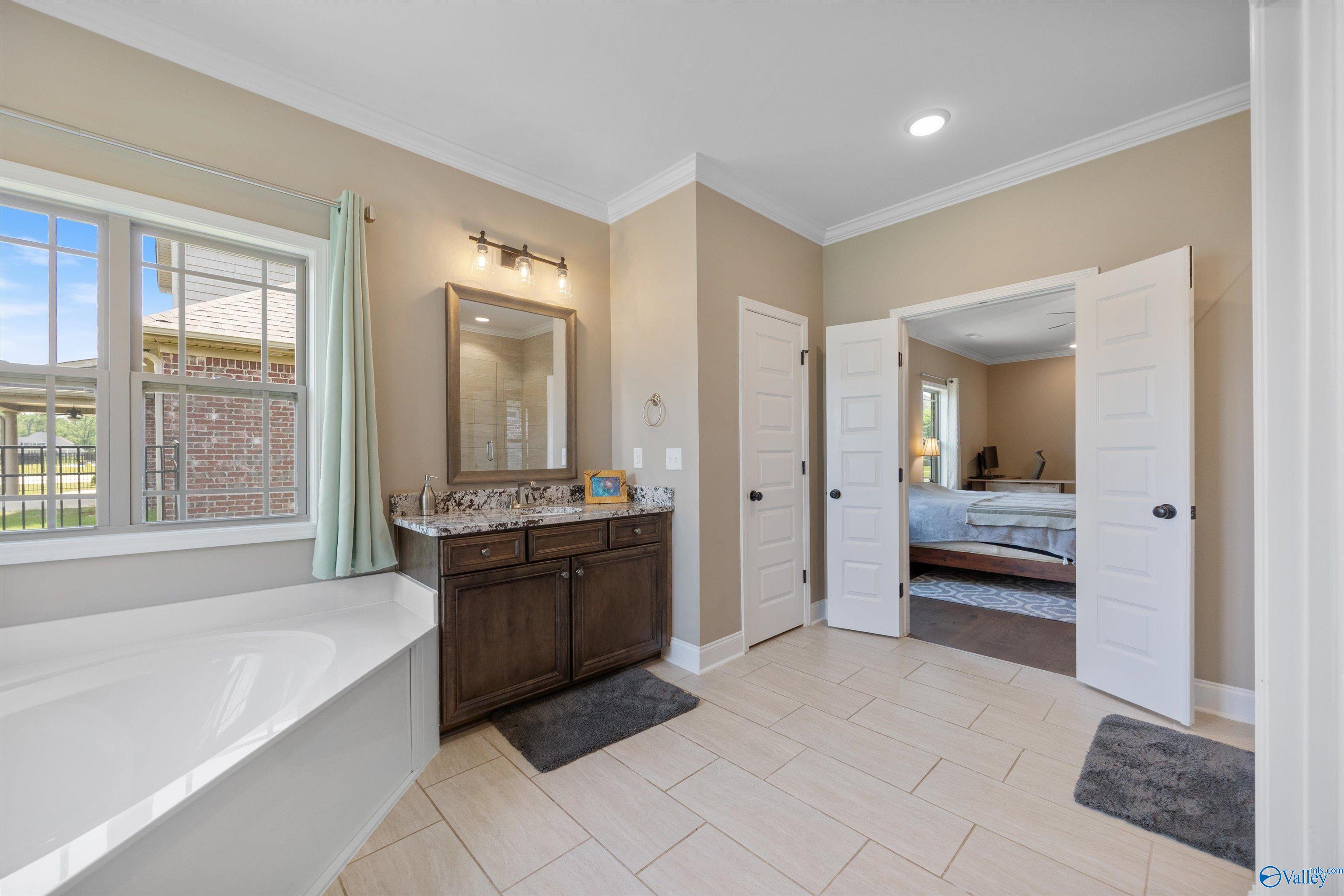 7417 Flint Crossing Circle, Owens Cross Roads, Alabama image 22