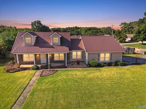 Homes For Sale - 1815 Lanier Street<br/> Decatur, AL 35603