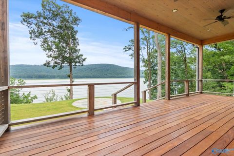 Homes For Sale - 2231 Lookout Mountain Drive<br/> Jackson County, Scottsboro, AL 35769