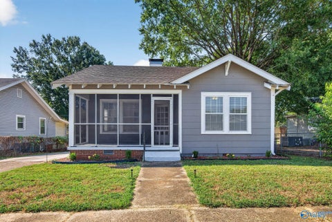 Homes For Sale - 511 Collier Avenue<br/> Florence, AL 35630
